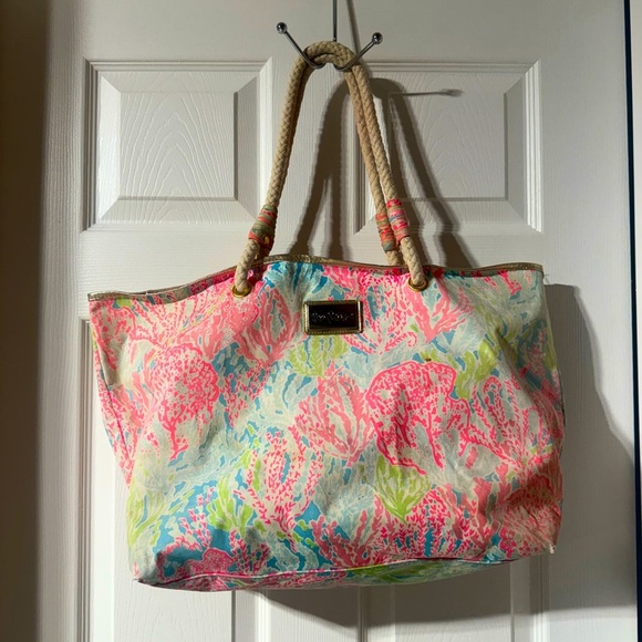 Lilly Pulitzer Let's Cha Cha Shoreline Tote. - Picture 1 of 7